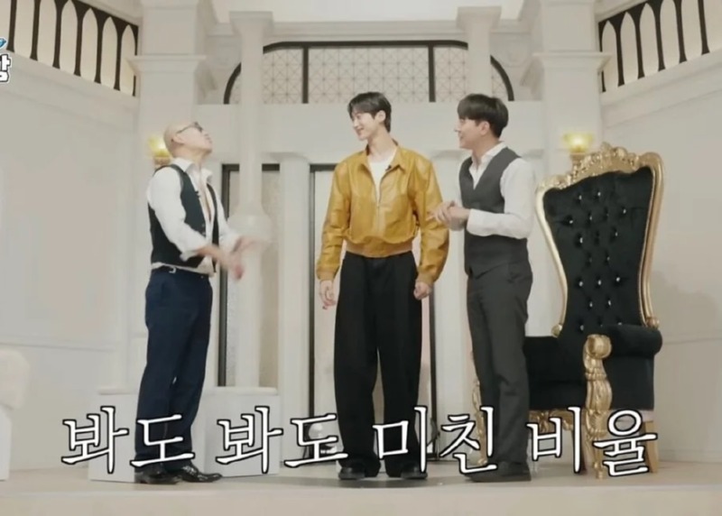 봐도봐도 합성같은 변우석 비율.jpg